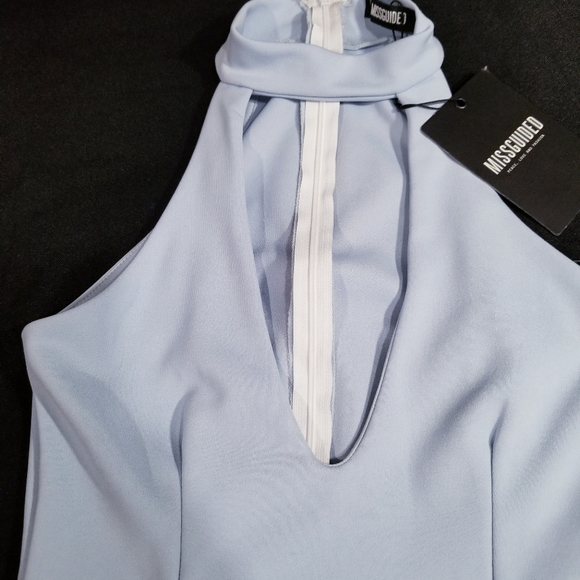 Missguided light blue sleeveless halter dress. Size 4 - Picture 6 of 15